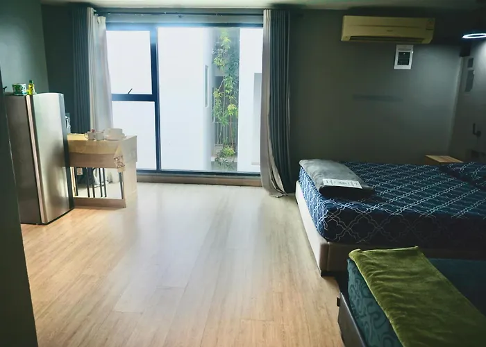 Triple Room At Hash Apartment Silom Soi 3