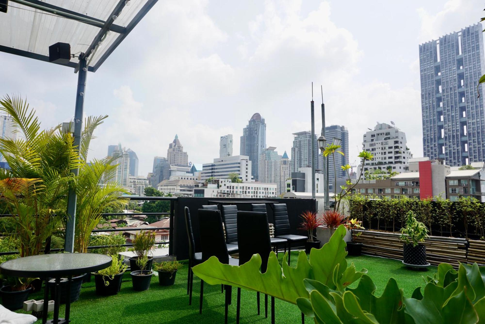 Apartment Triple At Hash Silom Soi 3